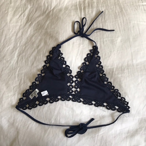 Halter top - Picture 2 of 2